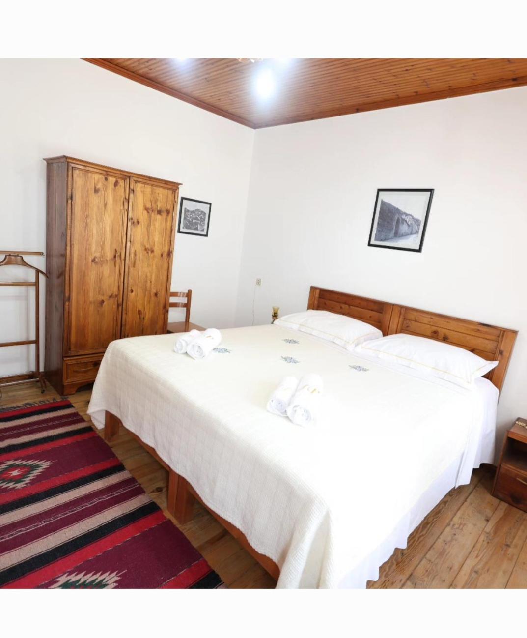Guest House J.Prifti Berat Ngoại thất bức ảnh