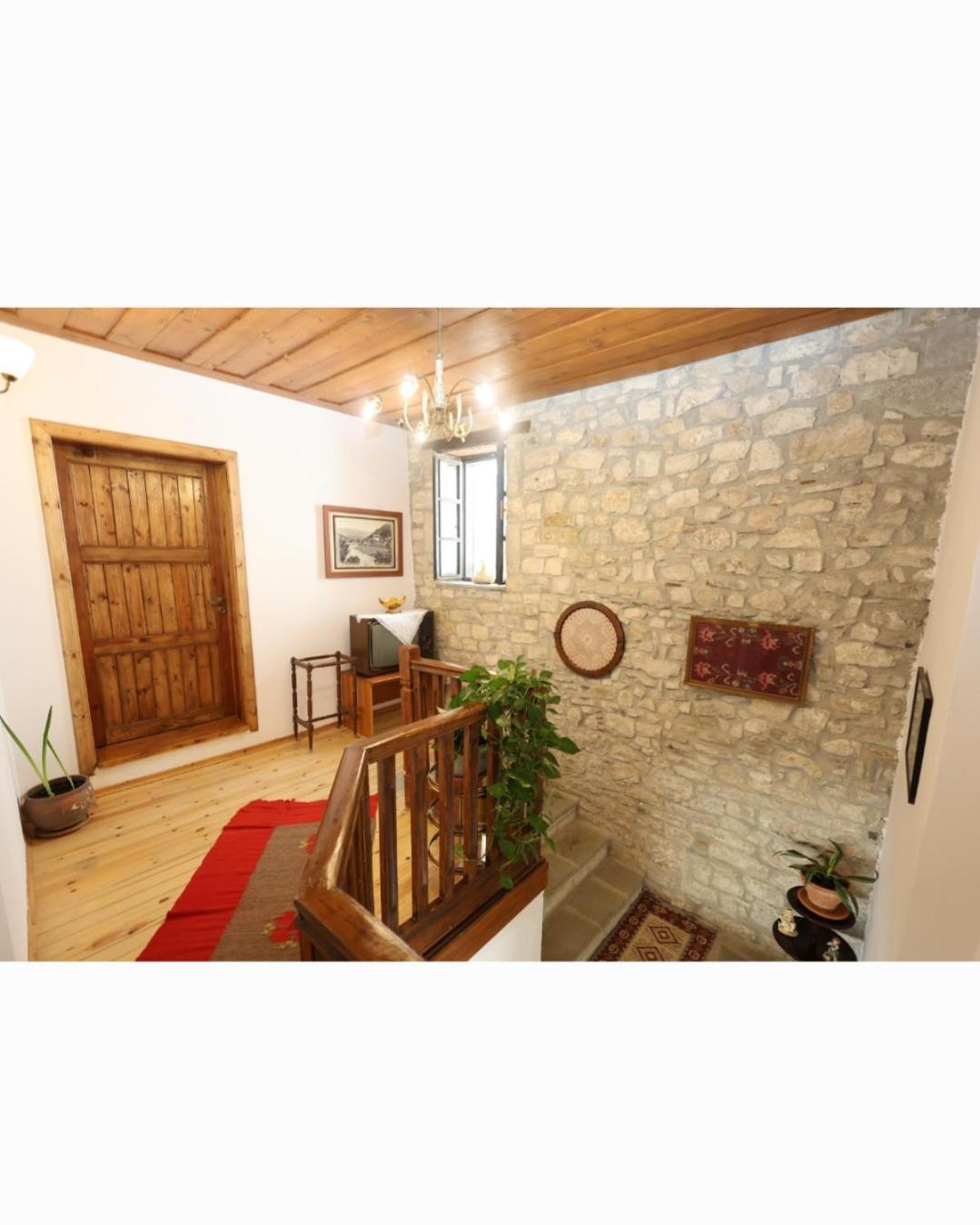 Guest House J.Prifti Berat Ngoại thất bức ảnh