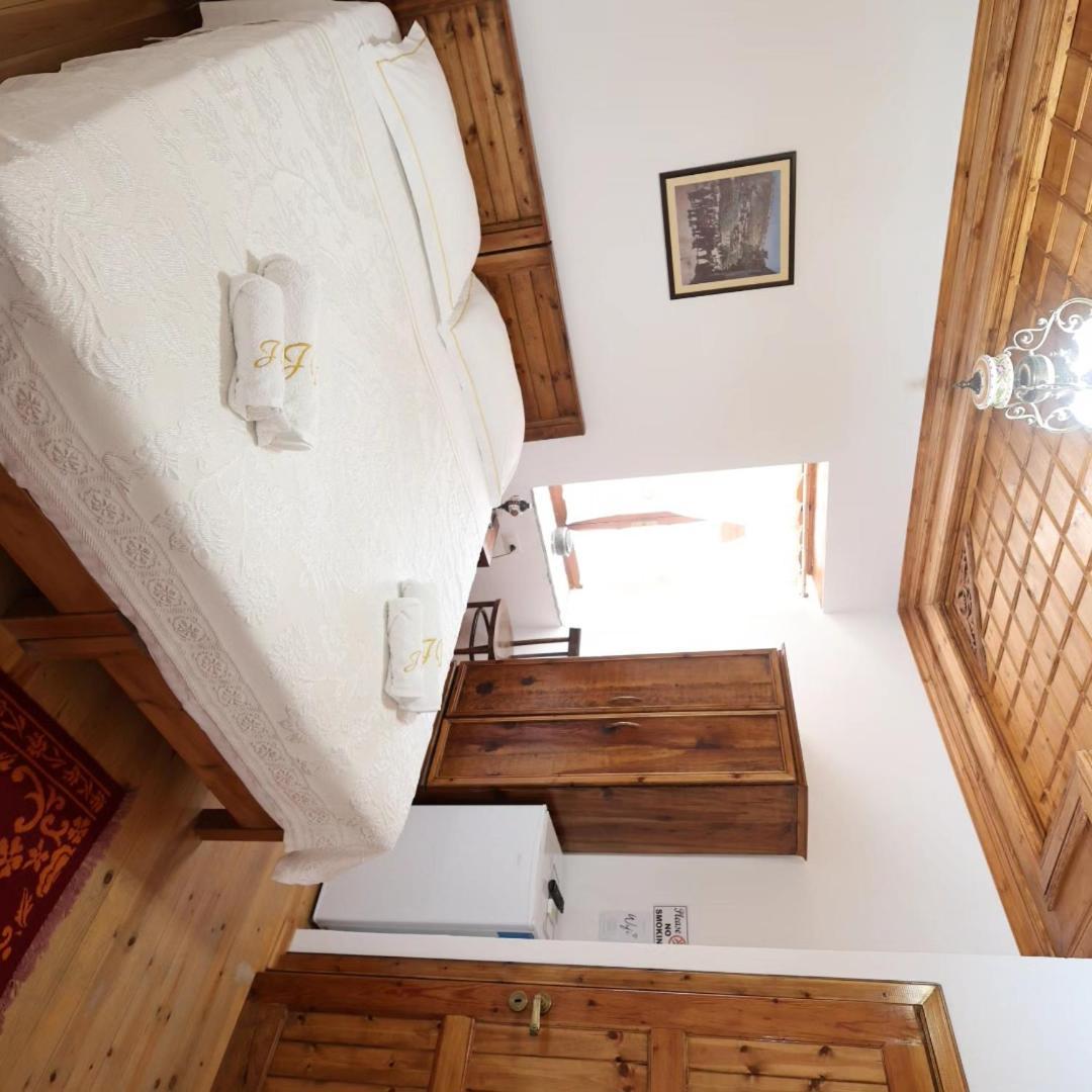Guest House J.Prifti Berat Ngoại thất bức ảnh