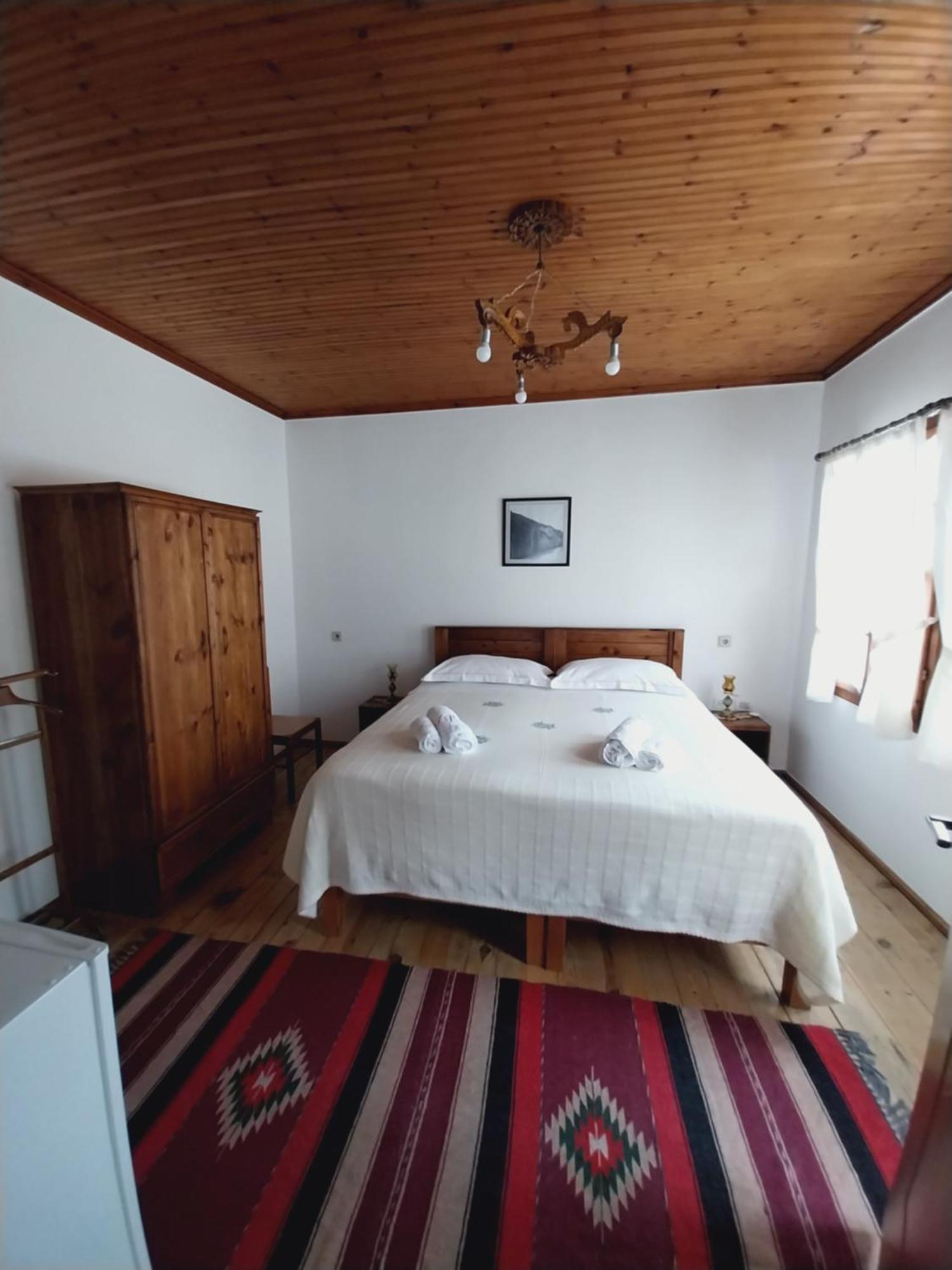 Guest House J.Prifti Berat Ngoại thất bức ảnh