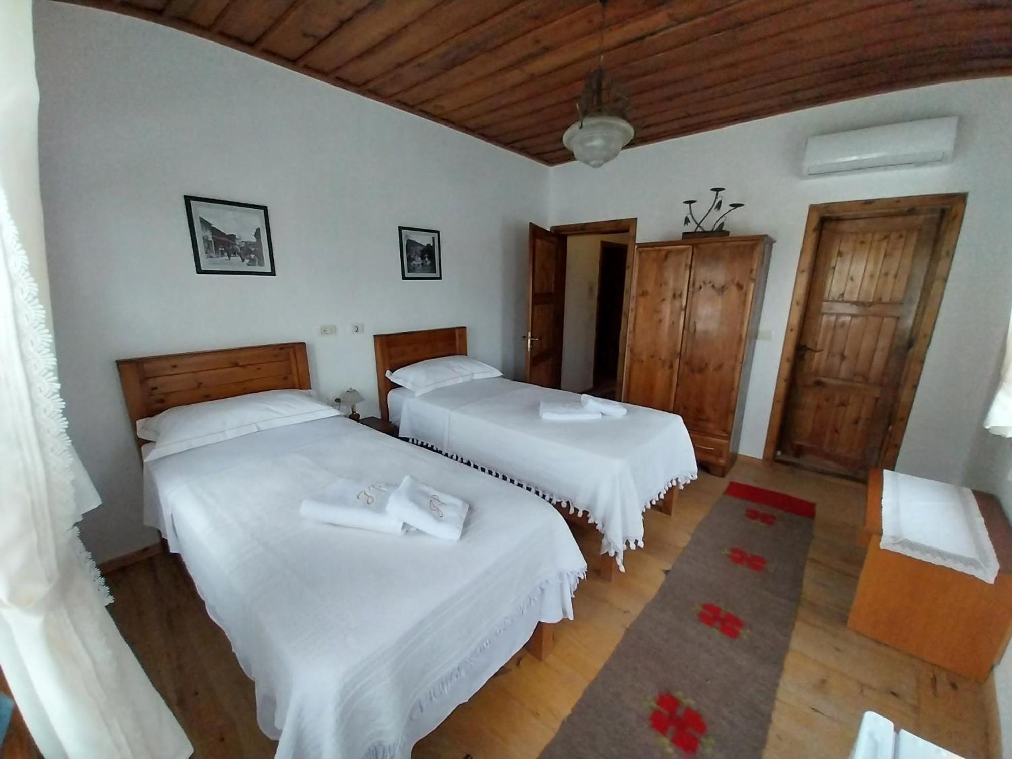 Guest House J.Prifti Berat Ngoại thất bức ảnh